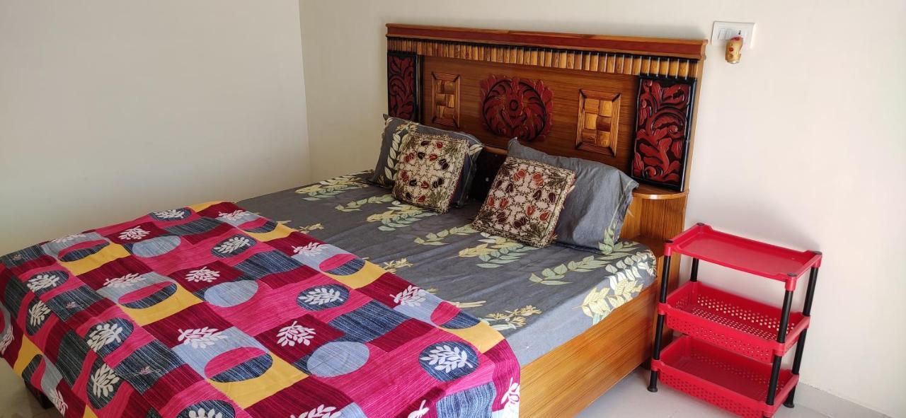 Untrained & Unplanned Apartamento Jabalpur Exterior foto
