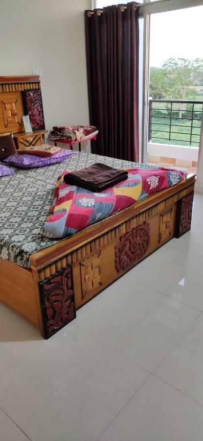 Untrained & Unplanned Apartamento Jabalpur Exterior foto