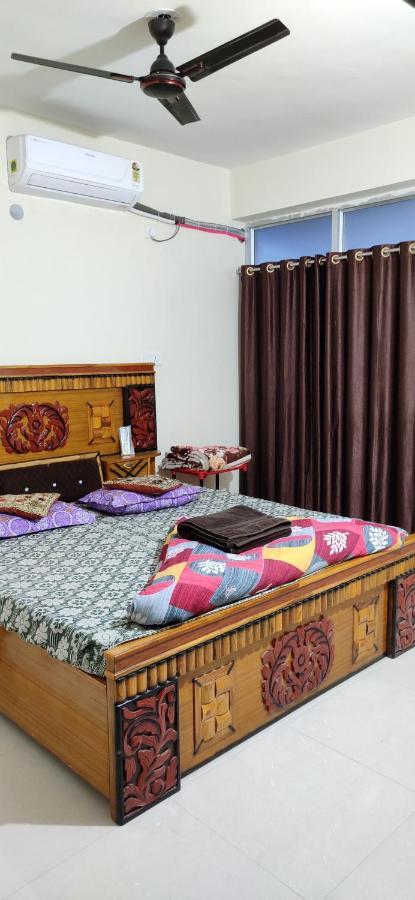 Untrained & Unplanned Apartamento Jabalpur Exterior foto