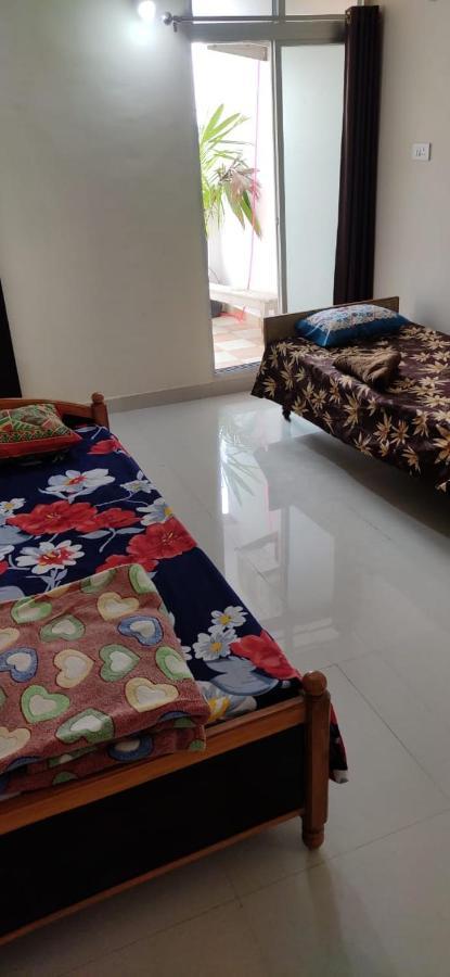 Untrained & Unplanned Apartamento Jabalpur Exterior foto